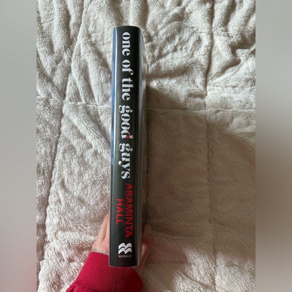 Goldsboro Prem1er January One of the Good Guys by Armani’s Hall signed/numbered - Picture 3 of 8